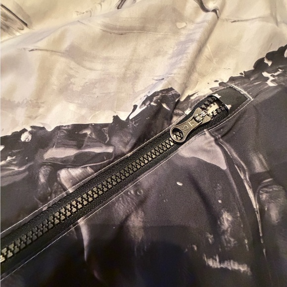 LuluLemon windbreaker Black and White Hooded - Picture 10 of 10